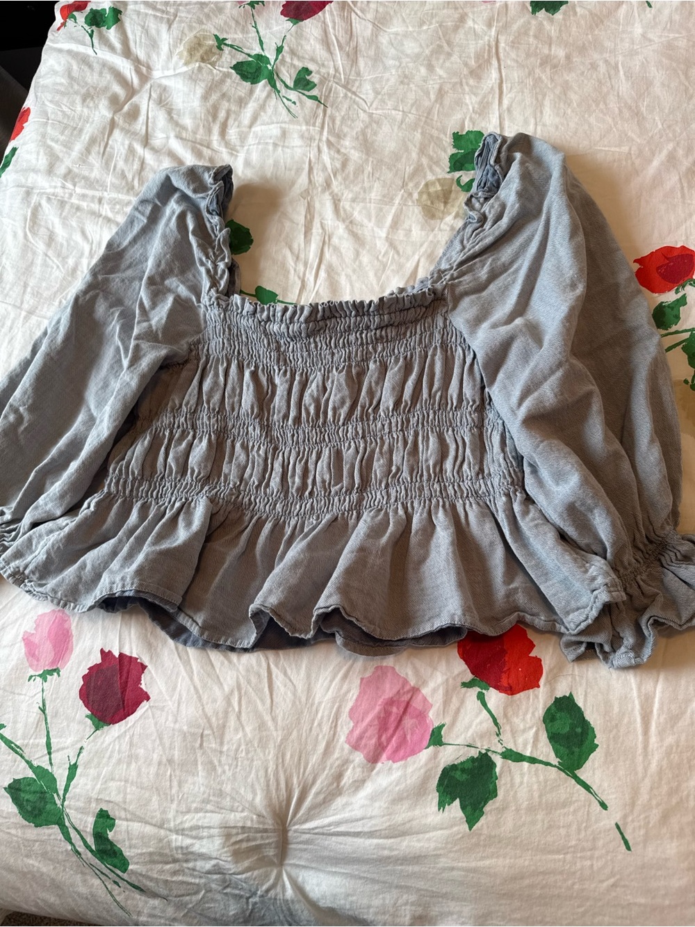 Who What Wear Gray Smocked Peplum Long-Sleeve Crop Top